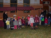 Rozsvícení vánočního stromu u MŠ